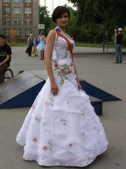 платье на праздник(выпускной, свадьба...)