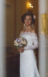 Кружевное свадебное платье из французского кружева