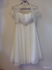 Короткое свадебное платье с болеро