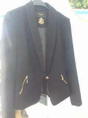 Пиджак женский черного цвета